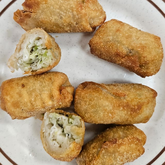8 Mini Vegetable Eggrolls.